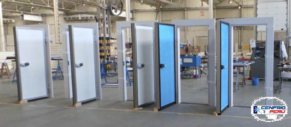 FABRICACION DE PUERTAS ABATIR O PIVOTANTES TODOS LOS TAMAÑOS Y  TODAS LAS MEDIDAS A REQUERIR PARA PROYECTOS